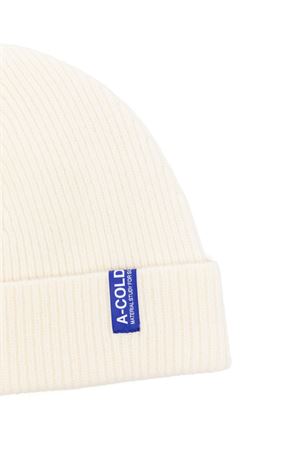 White logo-patch beanie A COLD WALL | ACWUA207BEI